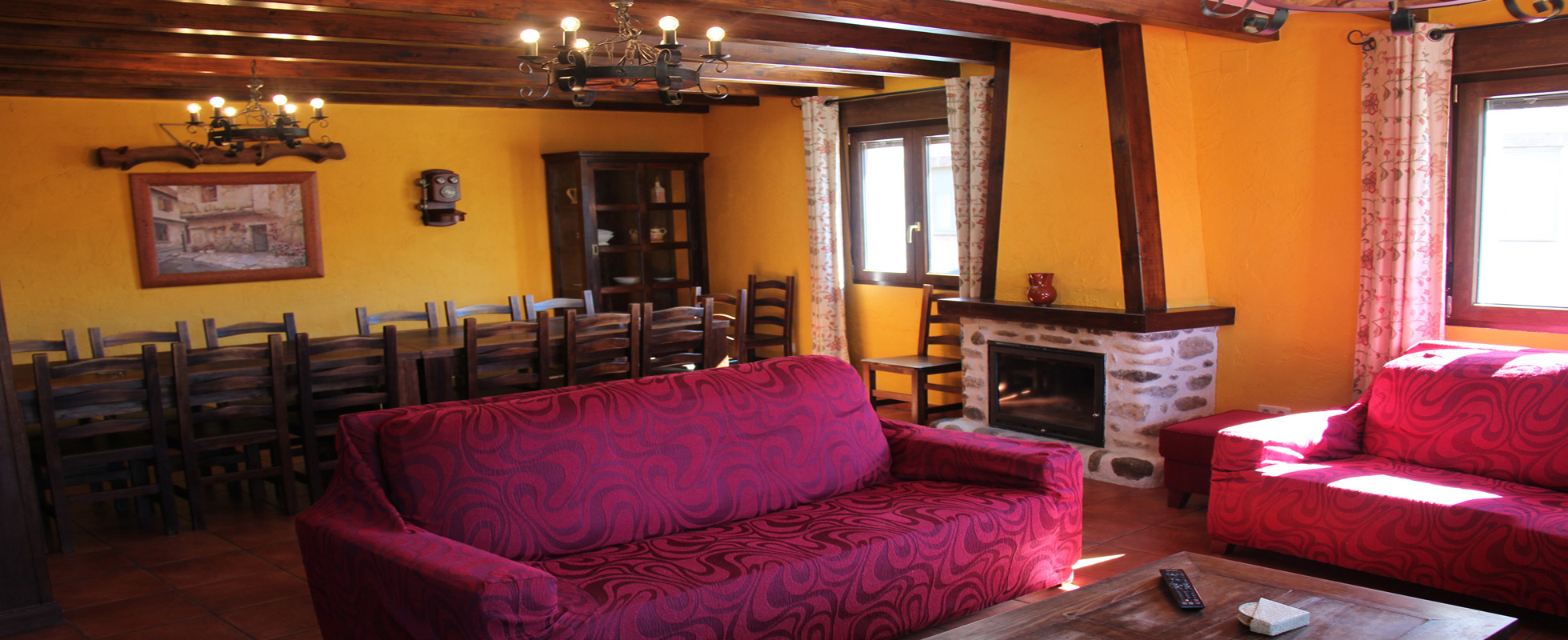 CON CHIMENEA DE LE&Ntilde;A